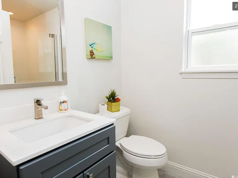877 Willow St #1 — Photo 4
