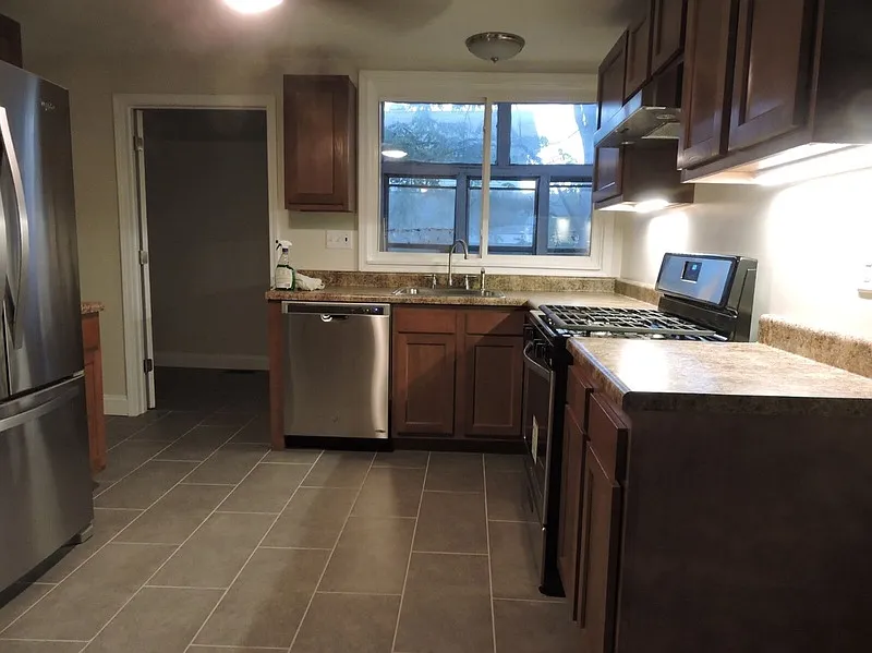 202 Cayuga St #1