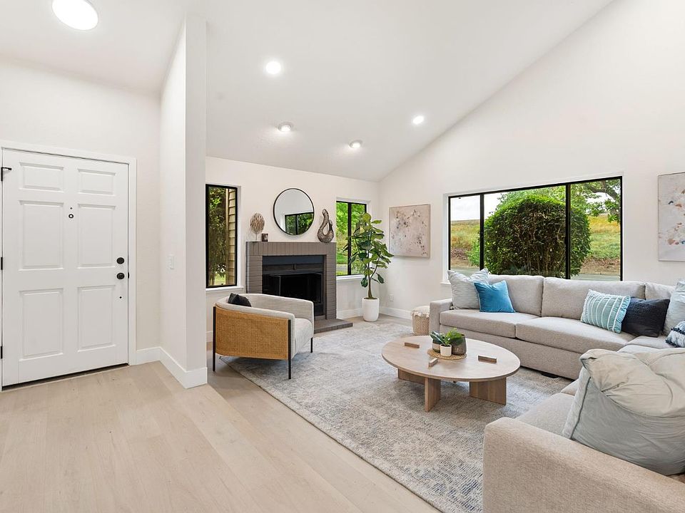 1st image of 231 Portinao Cir