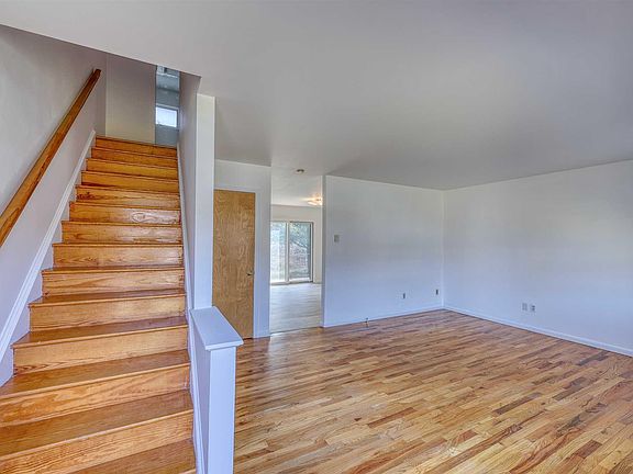 3rd image of 206 Parr Meadow Dr #2F