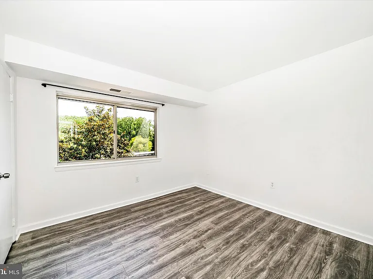 12202 Braxfield Ct #16/228 — Photo 30