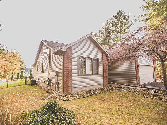 2nd image of 4511 Leeward Dr