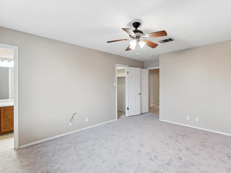 107 McCarthur Dr — Photo 10
