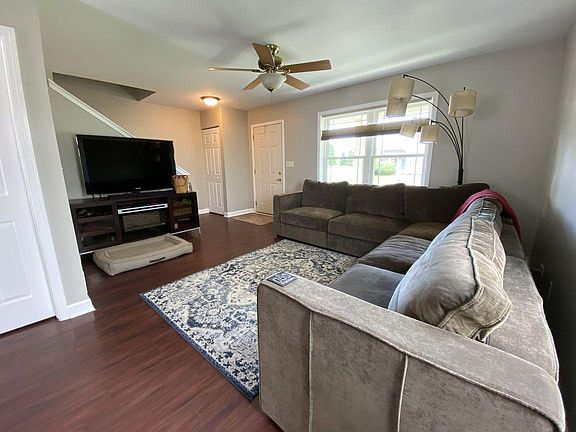 3rd image of 838 Black Cherry Ln