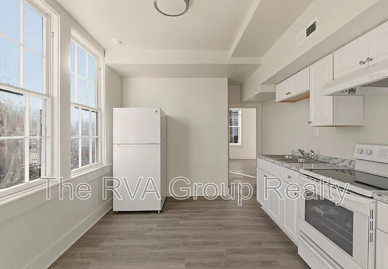 27 S Jefferson St #A — Photo 19