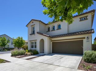 5565 Kennedy Pl, Rohnert Park, CA 94928