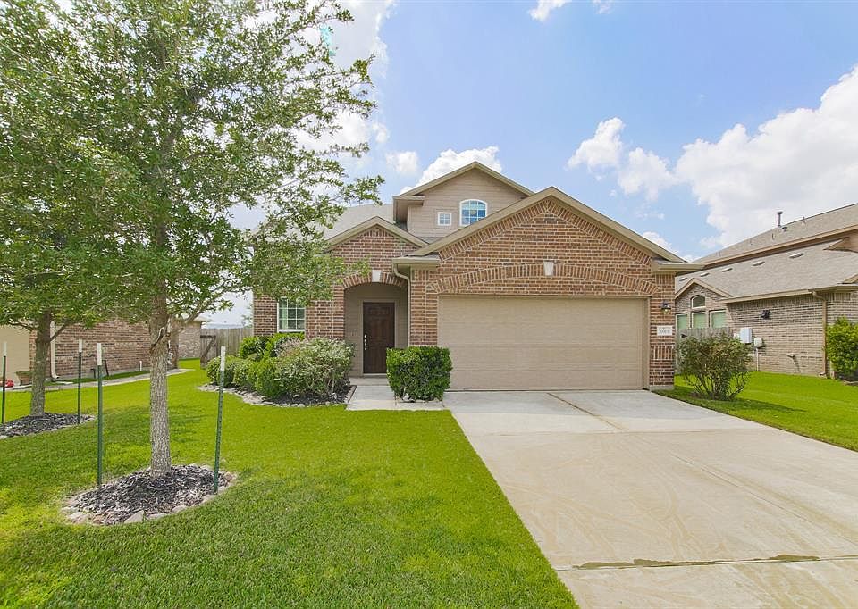 1st image of 31915 Steven Springs Dr