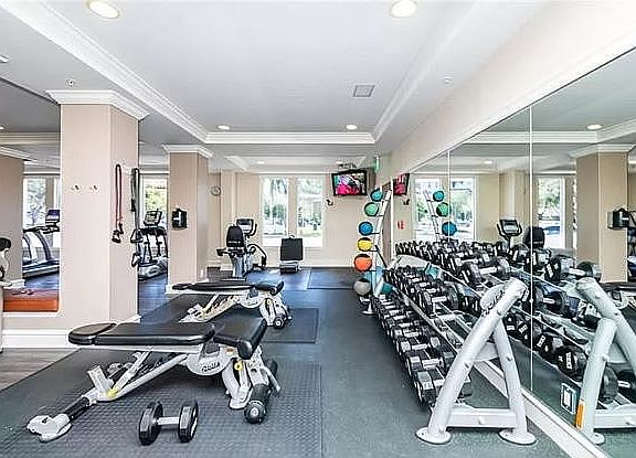 4th image of 533 NE 3rd Ave APT 443