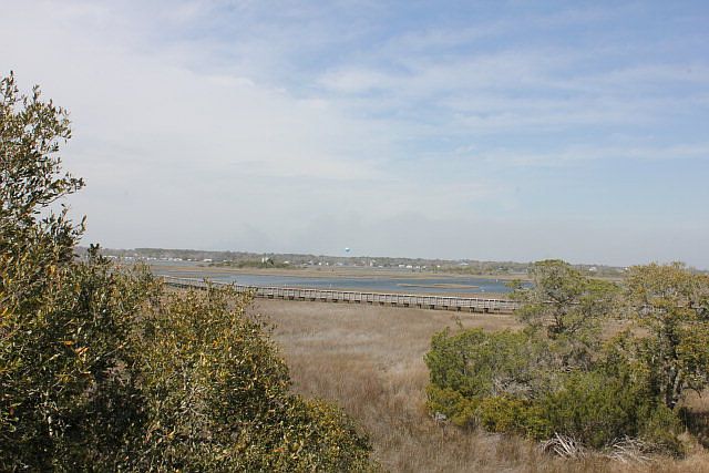 2nd image of 103 N Harbor Dr