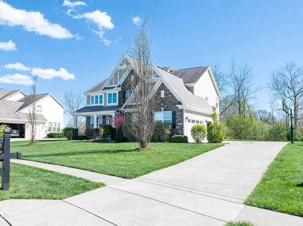 1325 Brentford Ln, Greenwood, IN 46143
