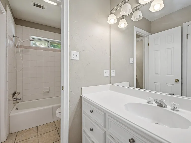 905 Winged Foot Dr — Photo 42