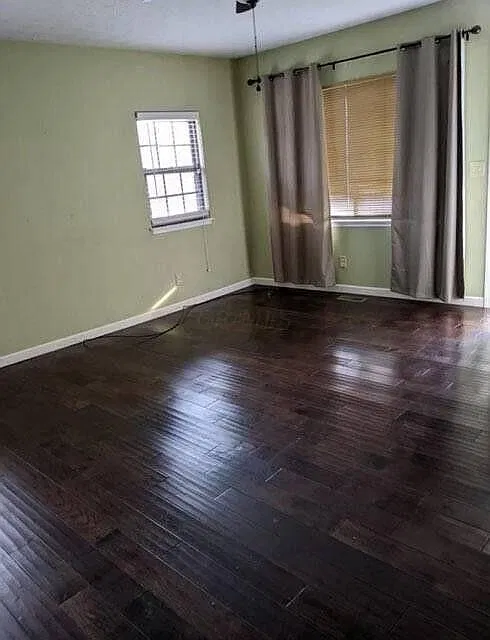 3 bed, 2.0 bath, 1248 sqft, $2,300 — Photo 2