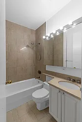 Rented by New York Casas Ltd.