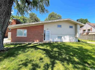 1121 Cherry Rd, Springfield, IL 62704