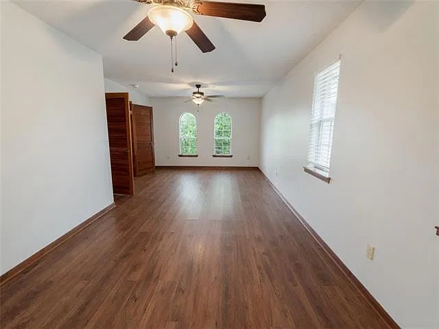 517 Rosa Ave — Photo 9