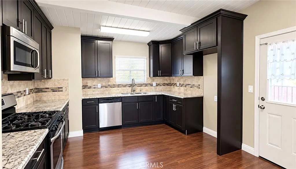 4 bed, 1500 sqft, $3,800 — Photo 4