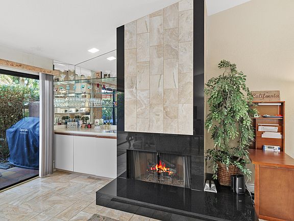 4th image of 77620 N Woodhaven Dr