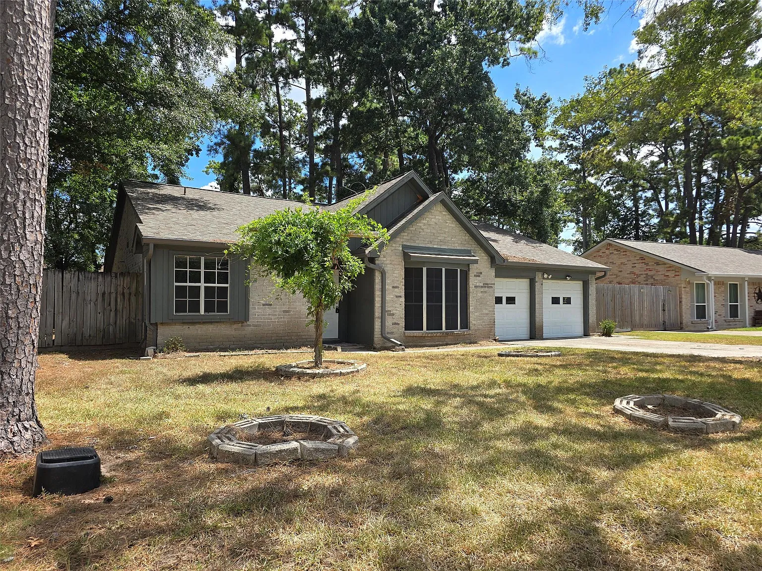 3 bed, 2.0 bath, 1643 sqft, $1,625 — Photo 2