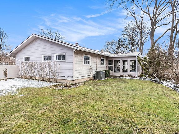2nd image of 3413 Troy Ct