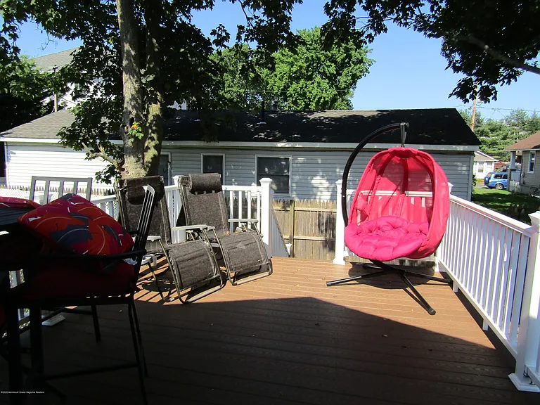 1726 Melrose Ave — Photo 24