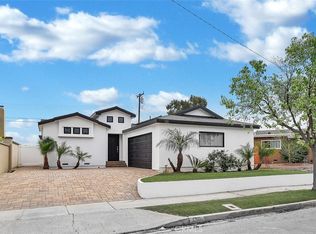 135 Surf Pl, Seal Beach, CA 90740