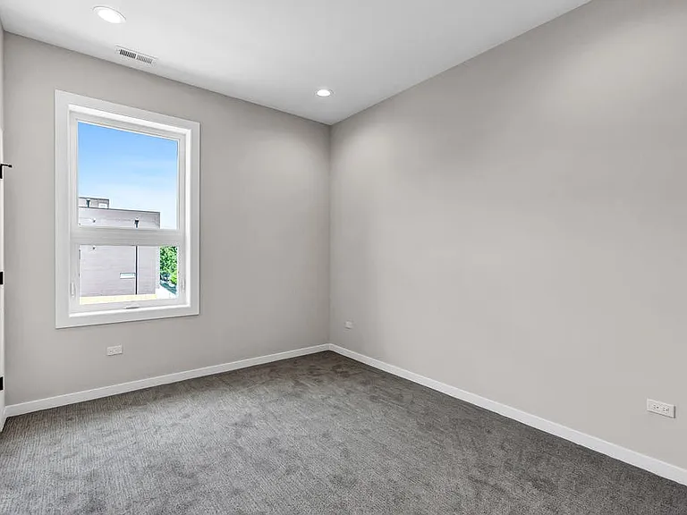 4906 S Saint Lawrence Ave #3 — Photo 17