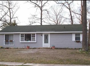 261 W Donna Dr, Egg Harbor City, NJ 08215