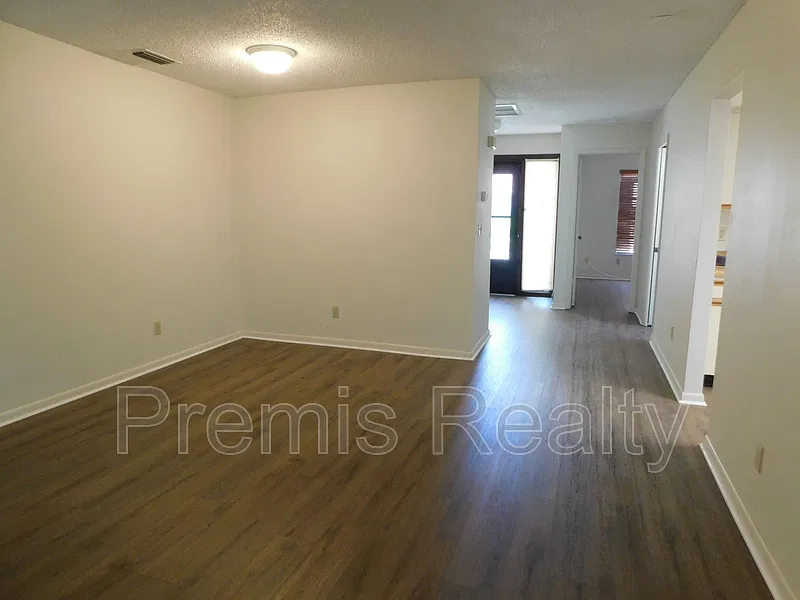 2 bed, 2.0 bath, 1205 sqft, $2,200 — Photo 3