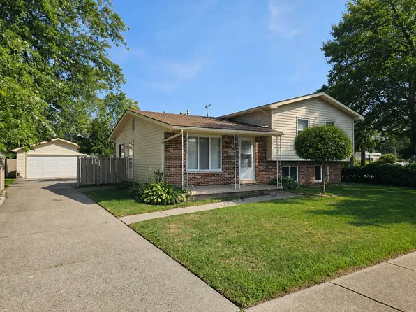 20775 Webster St, Clinton Township, MI 48035