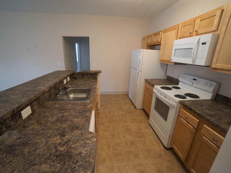 Aquamarine Apartments — Photo 133