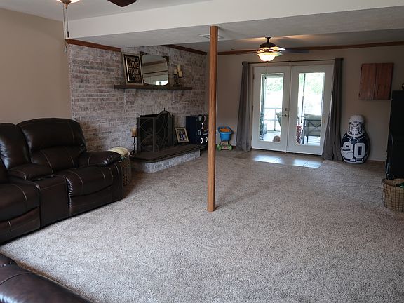 3rd image of 102 Pahlhurst Ct