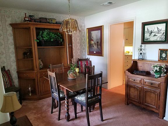 9902 Carnegie dining