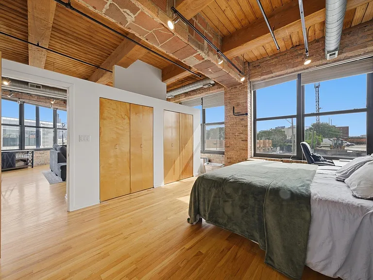 2310 S Canal St #201 — Photo 16