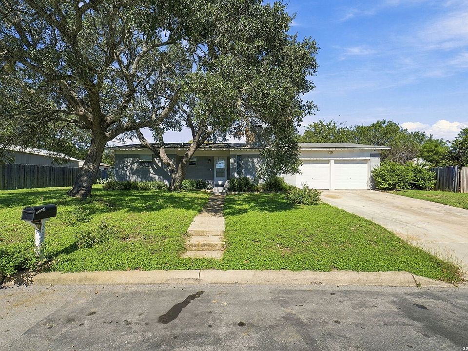 1st image of 332 Mack Hollimon Dr