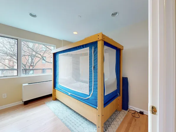 702 Ocean Parkway image 17 of 19