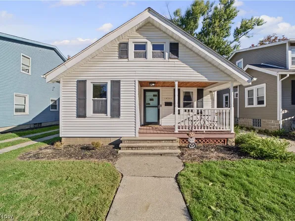 19320 Shoreland Ave, Rocky River, OH 44116