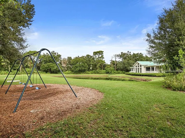 11709 Clubhouse Dr — Photo 41