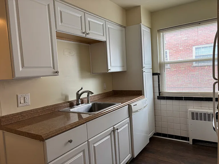 6910 Murray Ave — Photo 6