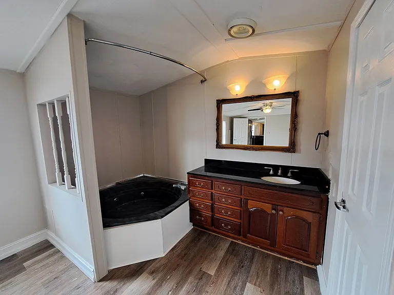 2821 Hillcrest Ave #8 — Photo 11