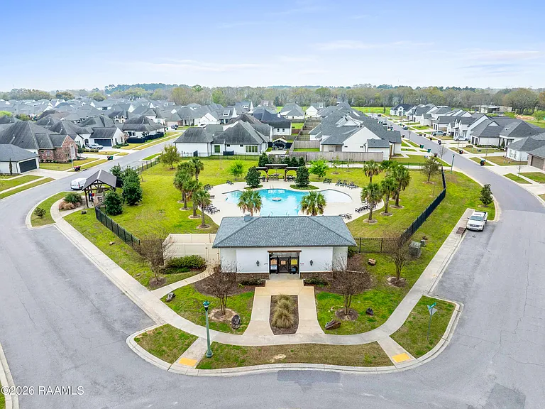 110 Olivewood Dr — Photo 44