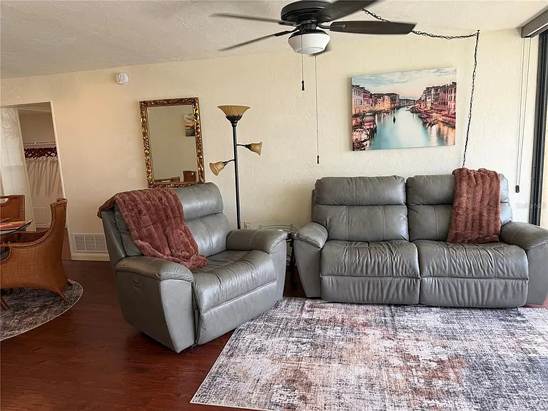 618 Bird Bay Dr S #110 — Photo 6