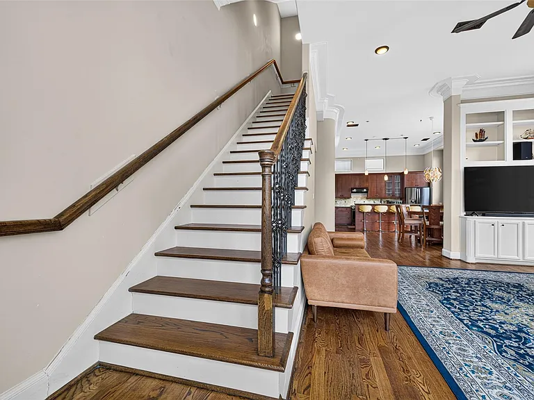 128 Drew St — Photo 15