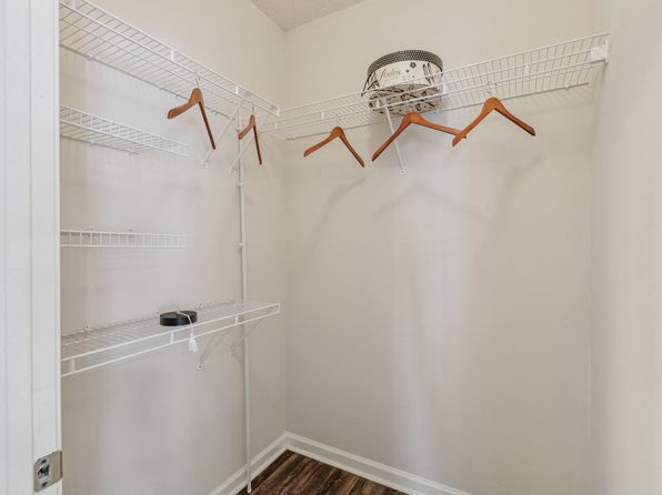 2975 Continental Colony Pkwy SW #110