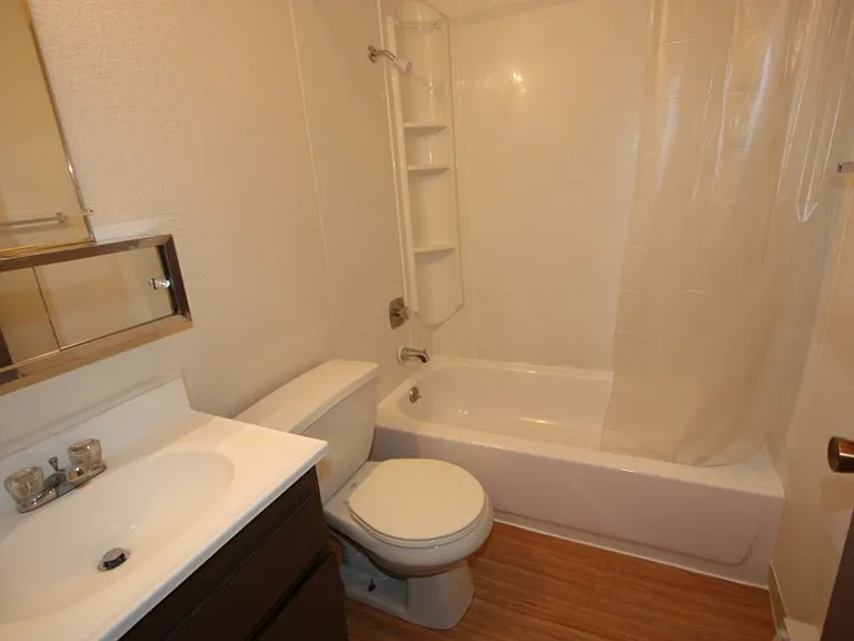 227 W 11th Ave #7 — Photo 10
