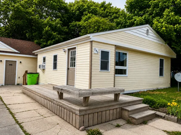 345 Goudreau St, Saint Ignace, MI 49781