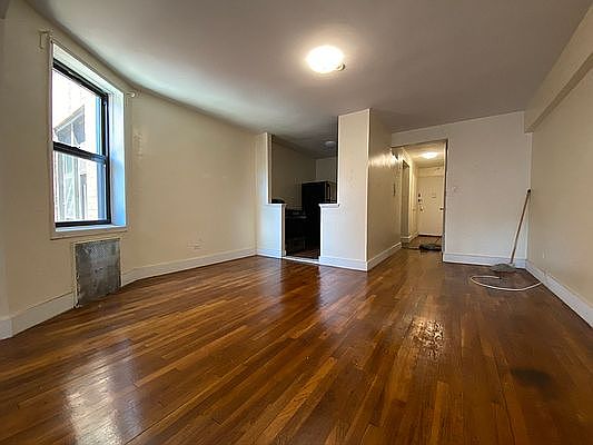 2nd image of 275 Clarkson Ave #632