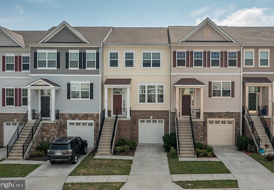 1st image of 107 Haverford Ct