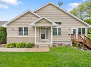 119 Summit Ct, Columbus, WI 53925