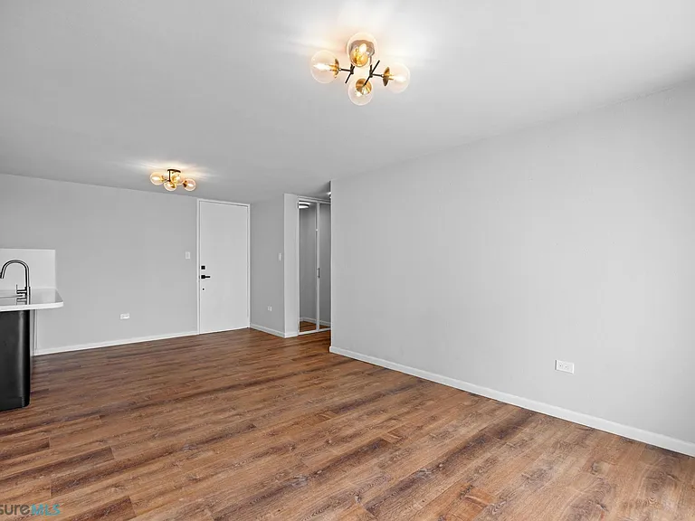 355 Calle Galileo #11L — Photo 18