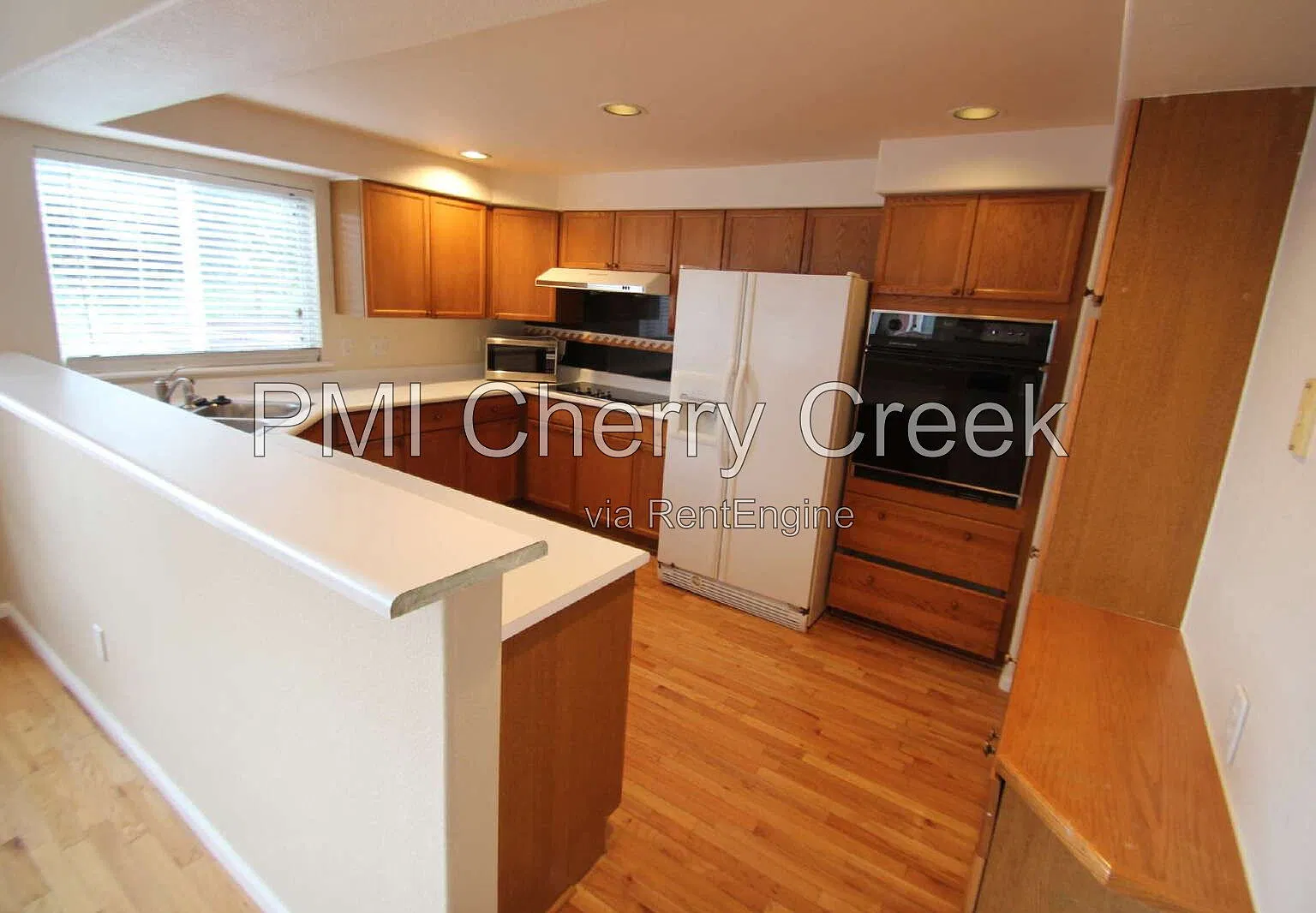4 bed, 2.5 bath, 2314 sqft, $3,250 — Photo 4